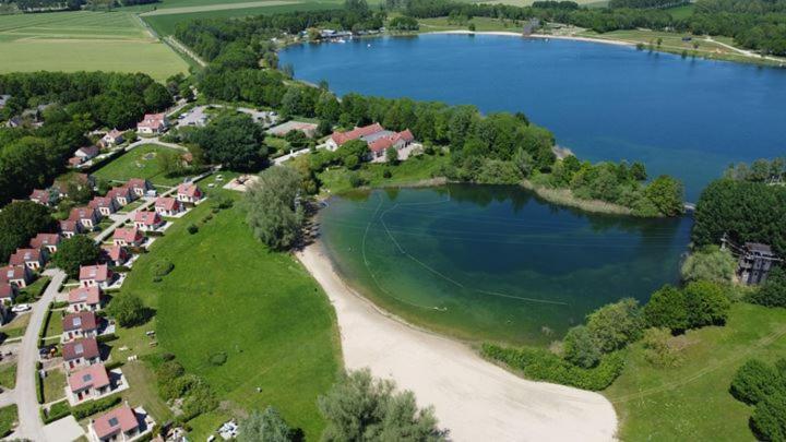 Vakantiewoning Maas En Waal Ewijk Esterno foto